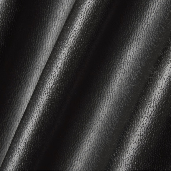 🆕 ARITZIA unreal leather pants/tights - Picture 7 of 9